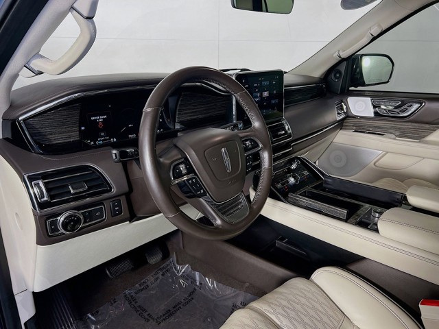 2020 Lincoln Navigator - Photo 10