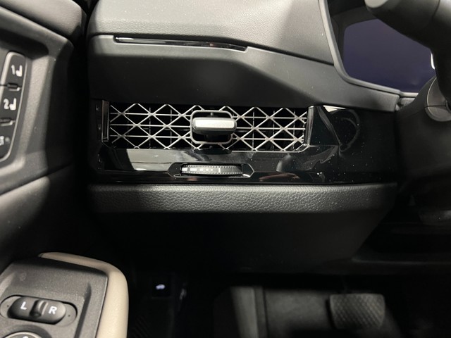 2025 Honda Accord Hybrid - Photo 15