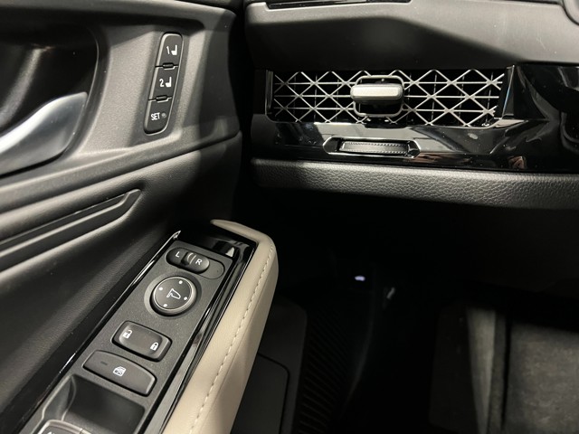2025 Honda Accord Hybrid - Photo 13