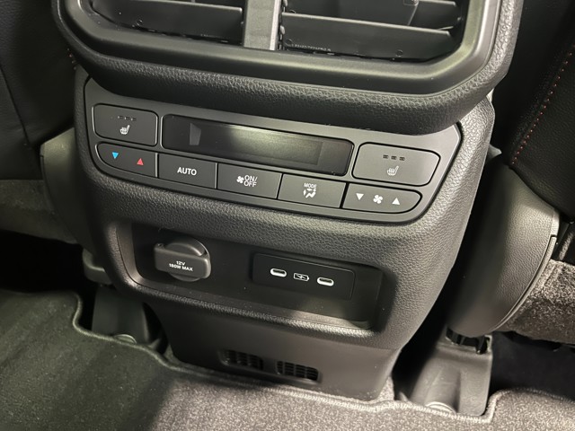 2025 Honda Ridgeline - Photo 15