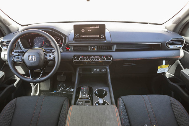 2025 Honda Pilot - Photo 15