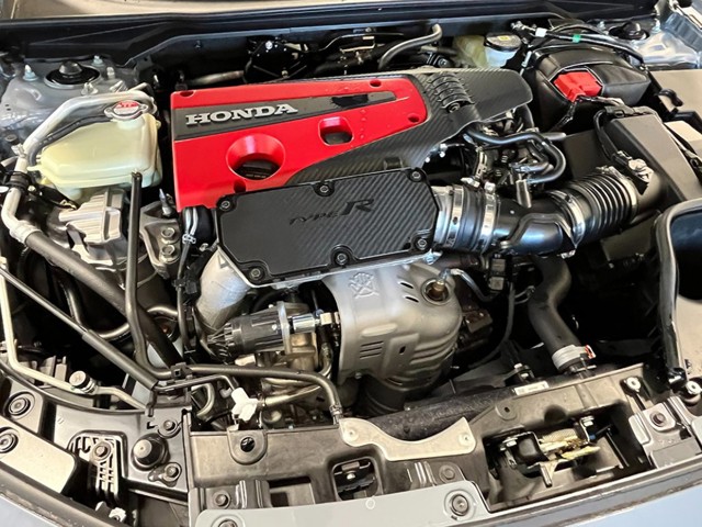 2025 Honda Civic Type R - Photo 11