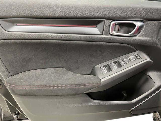 2025 Honda Civic Type R - Photo 13