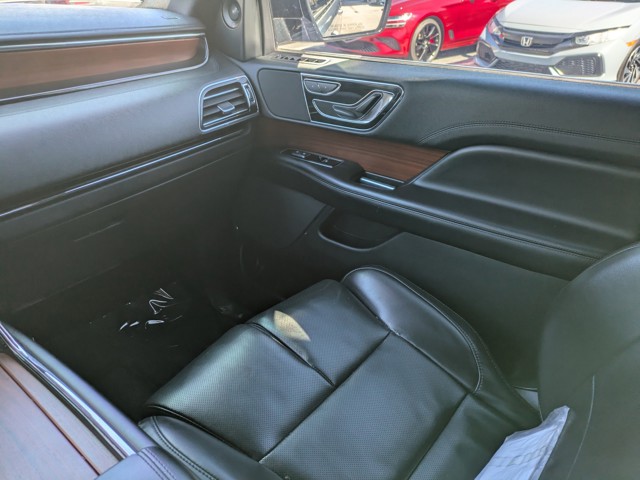 2021 Lincoln Navigator - Photo 14