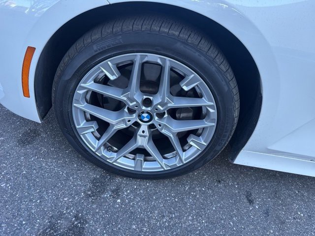 2025 BMW 3 Series - Photo 11