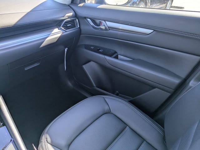 2025 Mazda CX-5 - Photo 15